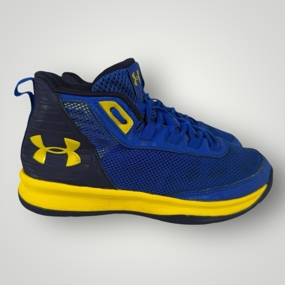 Kids Under Armour Jet 2018 size 2Y